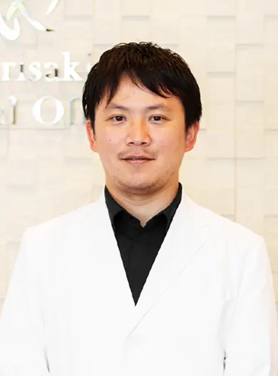 くりさき歯科 院長「操﨑 永士」